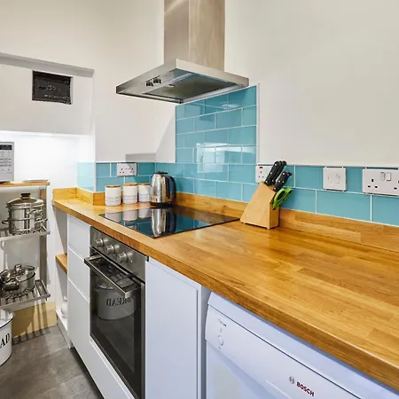 Nyaraló Host & - Beachside Sandsend