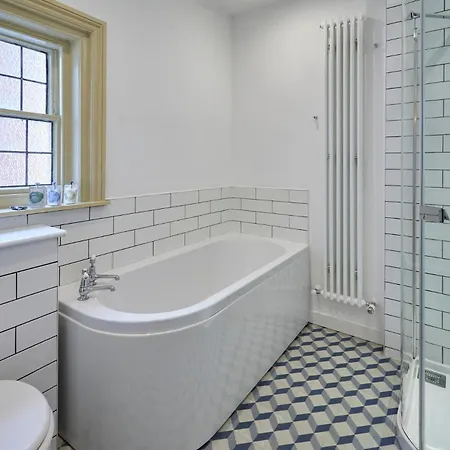 Host & - Beachside Semesterbostad